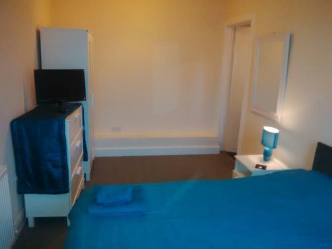 Largs Holidays Villa Buitenkant foto